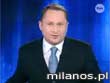 Szymon Majewski sprząta stół dla Kamila Durczoka