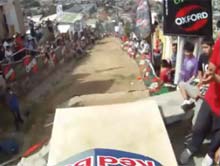 Downhill ulicami miasta w Chile