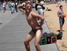 Sexy Beach Party w samych gatkach
