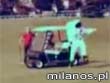 Astronauta na polu golfowym